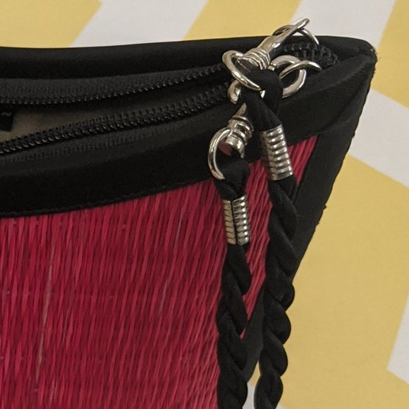 Woven straw fuchsia pink handbag - Picture 2 of 7